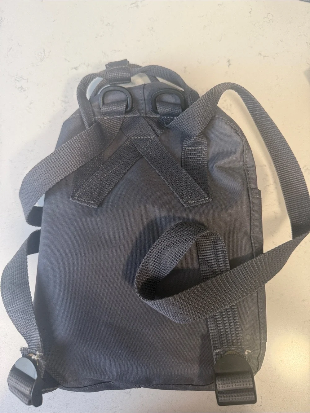 Fjallraven Kånken Mini Backpack - Charcoal with Red Logo